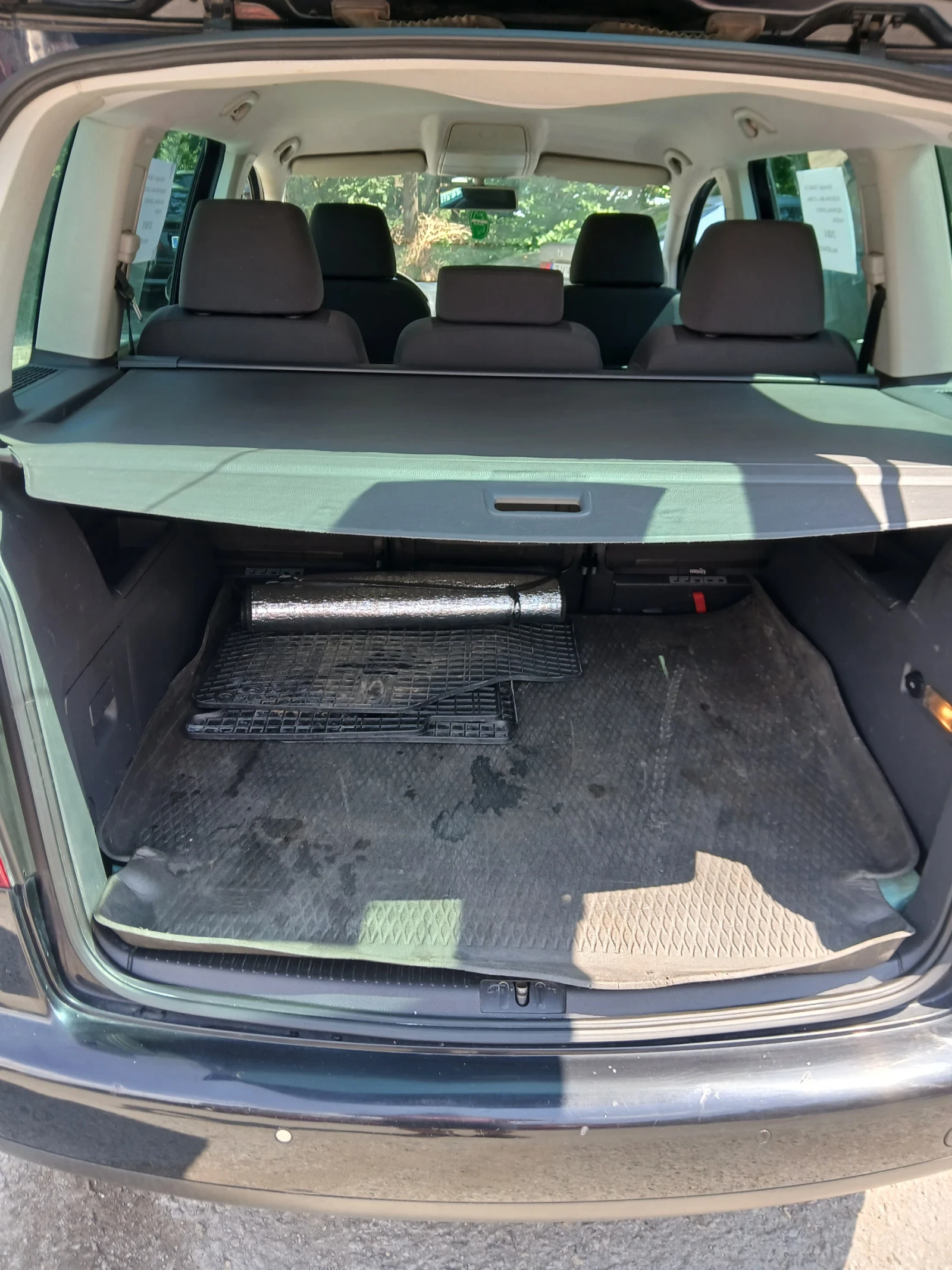 VW Touran, снимка 11 - Автомобили и джипове - 55125036