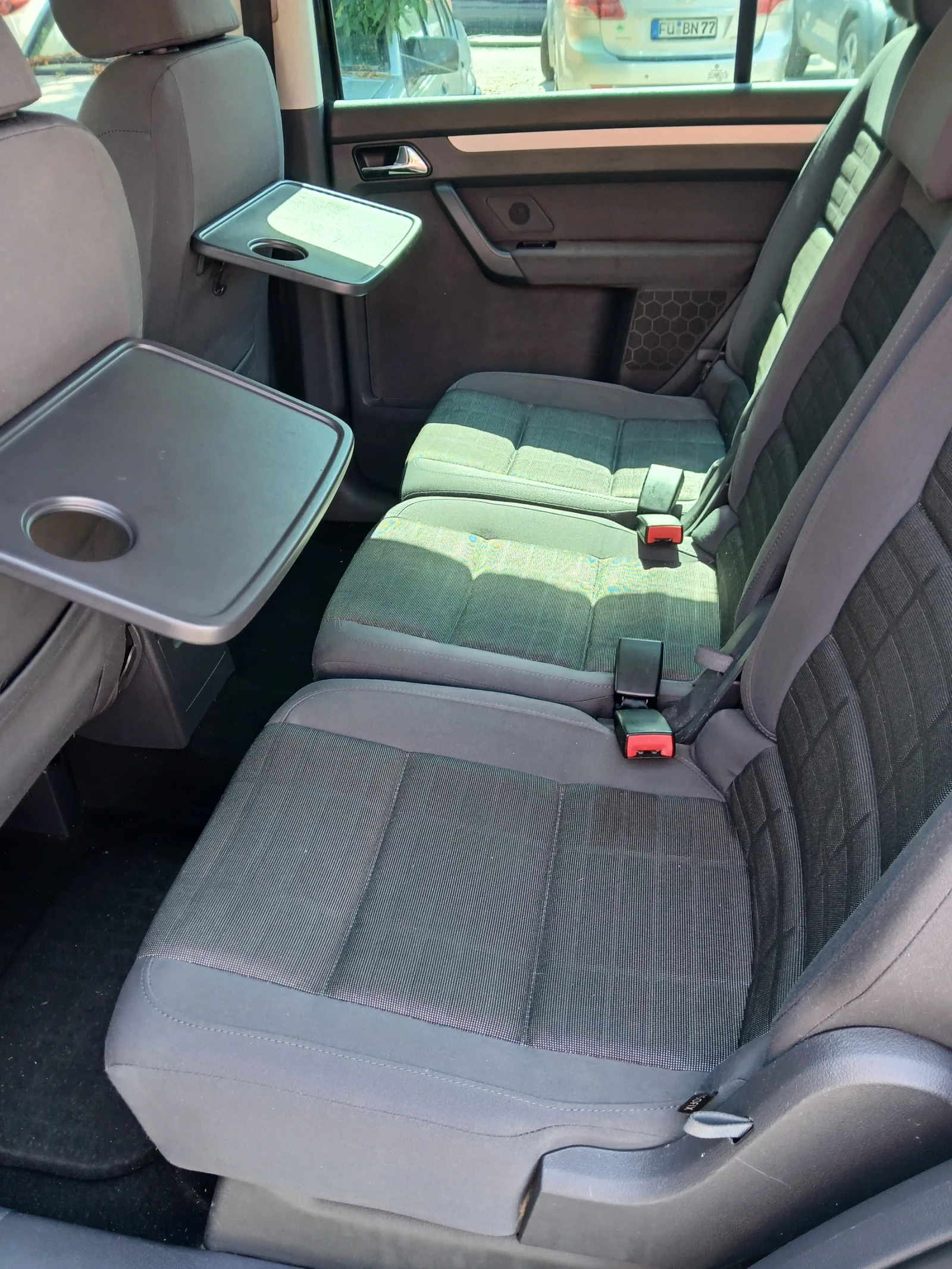 VW Touran, снимка 6 - Автомобили и джипове - 55125036