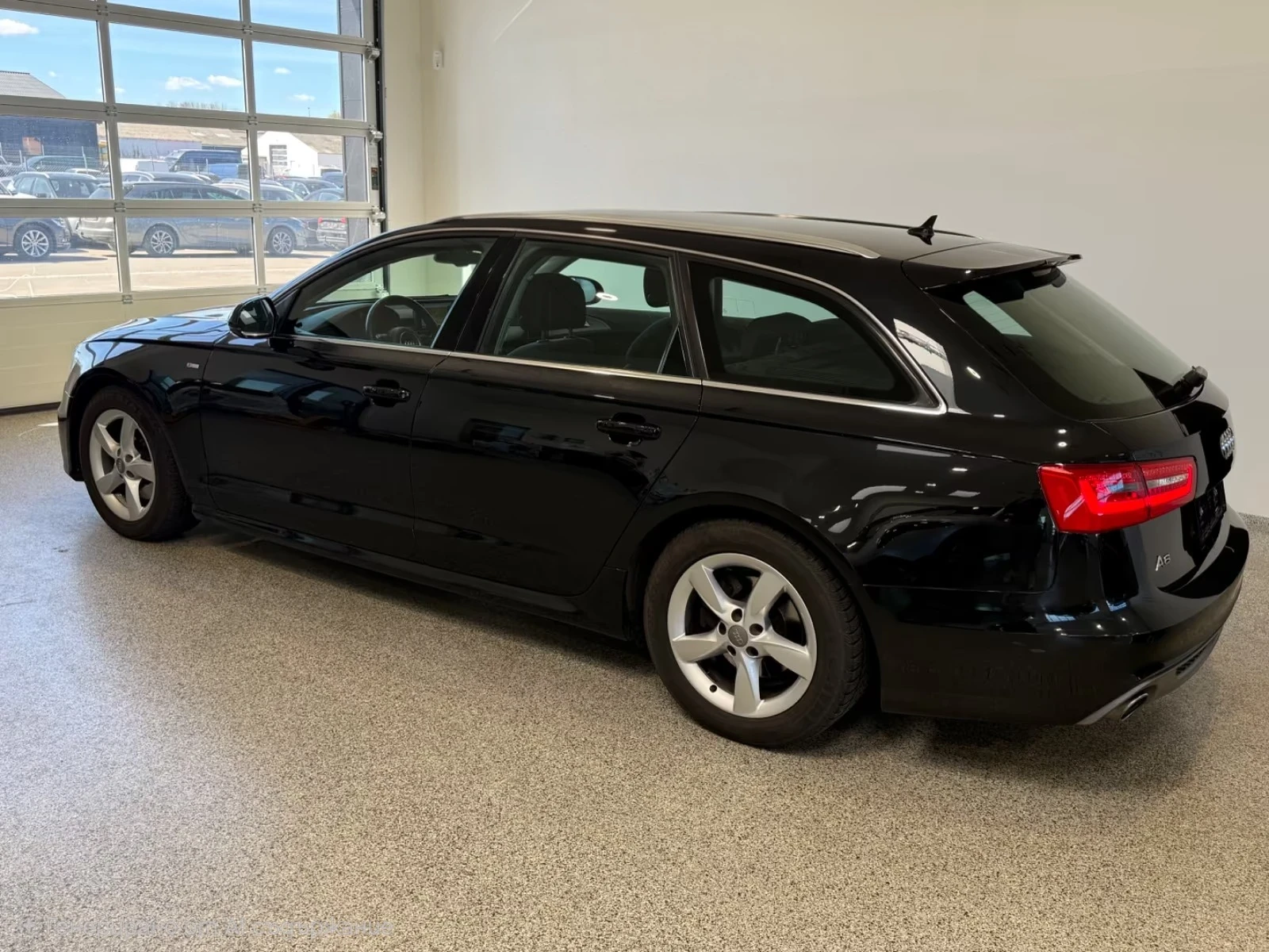 Audi A6 Avant 3.0 TDI Automatic S-Line Xenon Navi , снимка 3 - Автомобили и джипове - 55194887