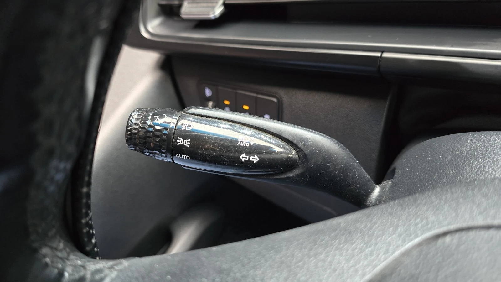 Hyundai Staria Modern* BLIND SPOT* ПОДГРЕВ ВОЛАН* КРАЙНА ЦЕНА, снимка 16 - Автомобили и джипове - 55348268