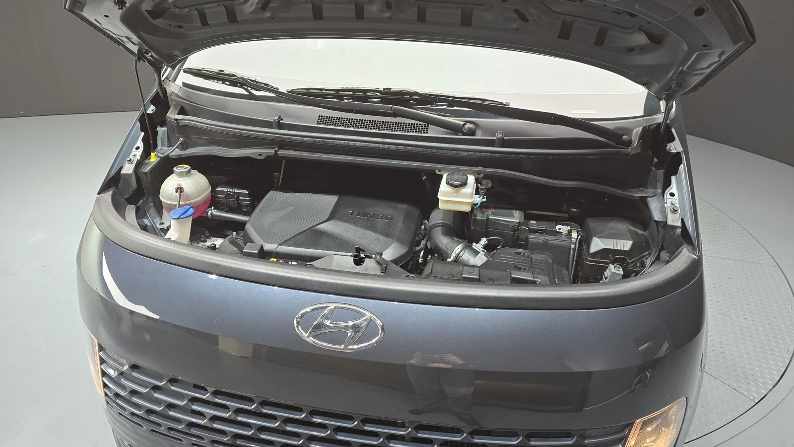 Hyundai Staria Modern* BLIND SPOT* ПОДГРЕВ ВОЛАН* КРАЙНА ЦЕНА, снимка 6 - Автомобили и джипове - 55348268