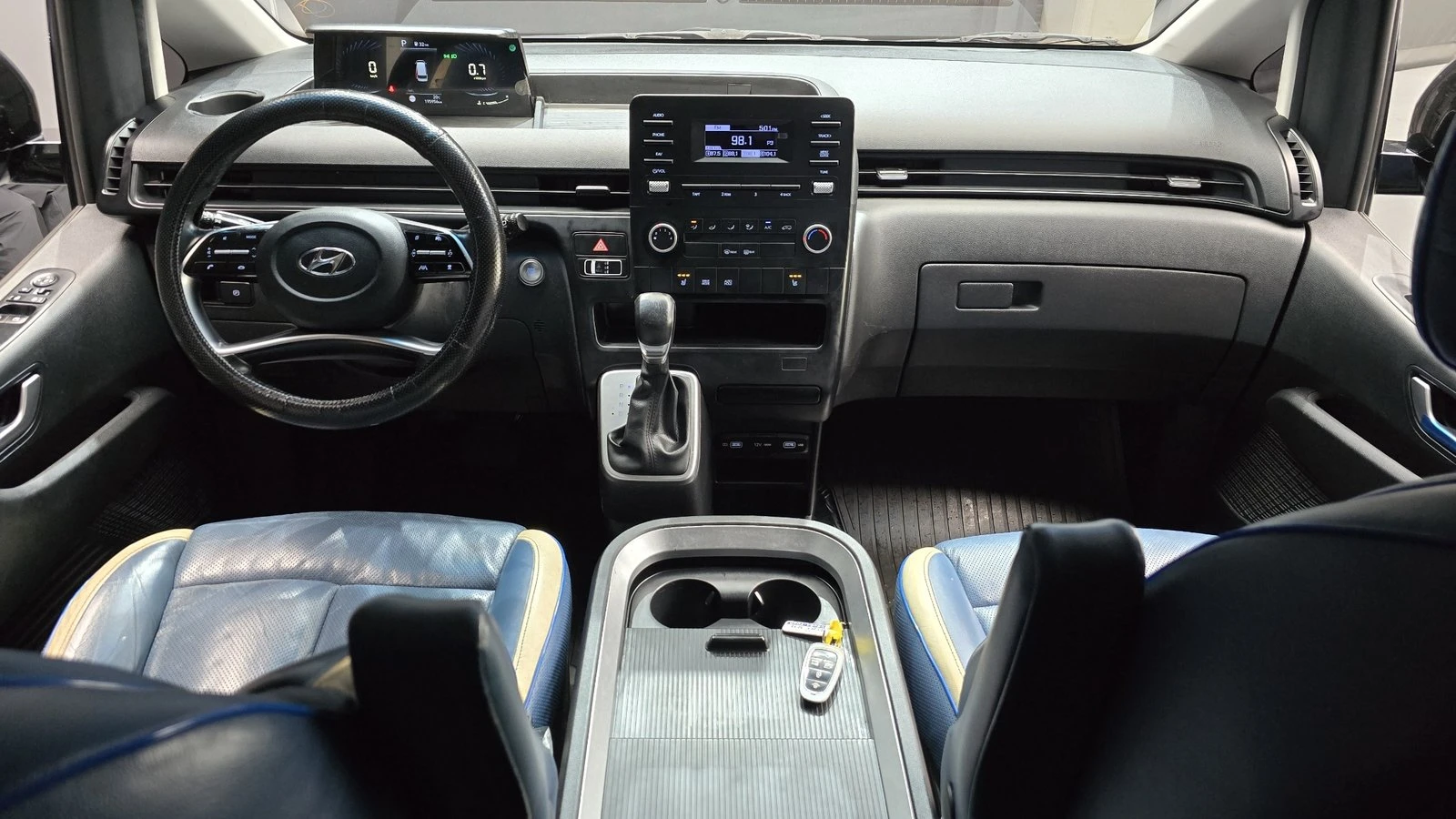 Hyundai Staria Modern* BLIND SPOT* ПОДГРЕВ ВОЛАН* КРАЙНА ЦЕНА, снимка 7 - Автомобили и джипове - 55348268