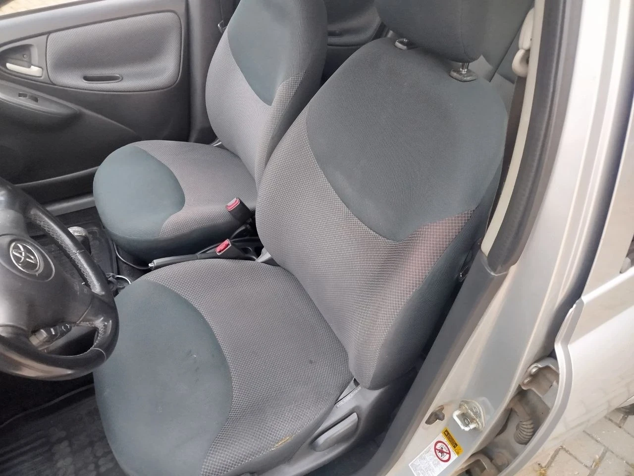 Toyota Yaris 1.4 D4D, снимка 13 - Автомобили и джипове - 55587594