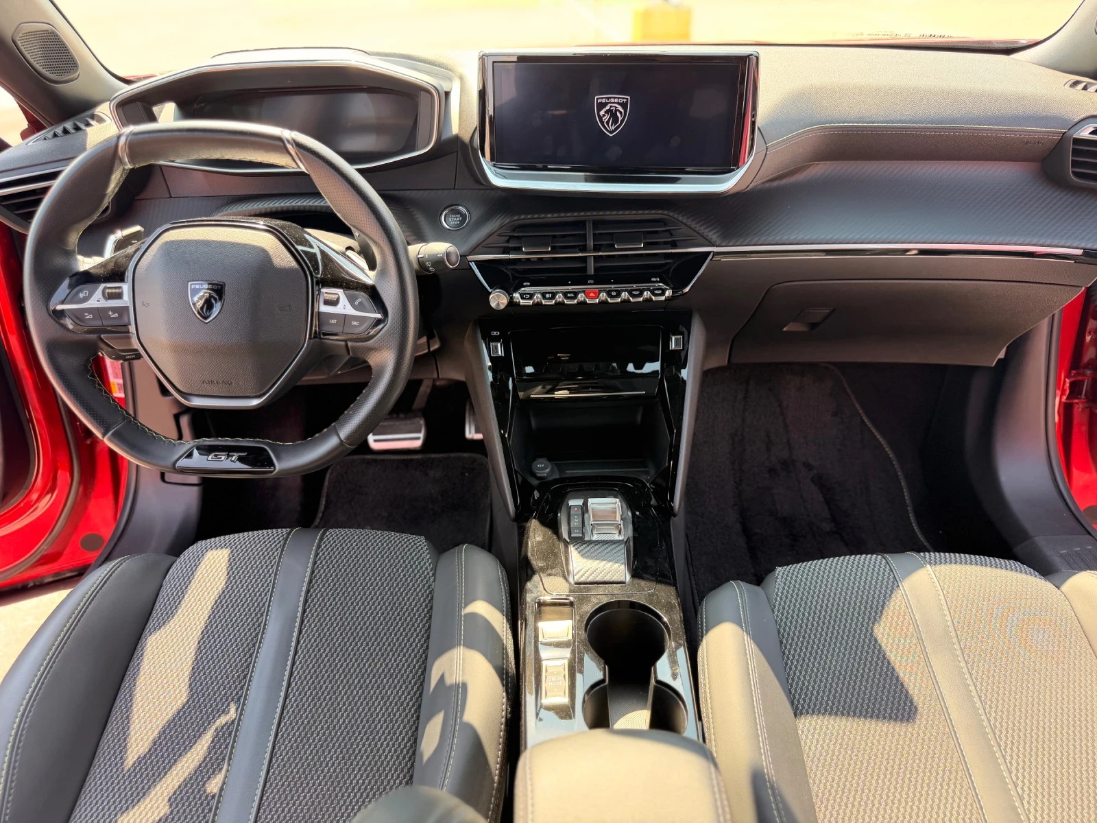 Peugeot 2008, снимка 11 - Автомобили и джипове - 55779489