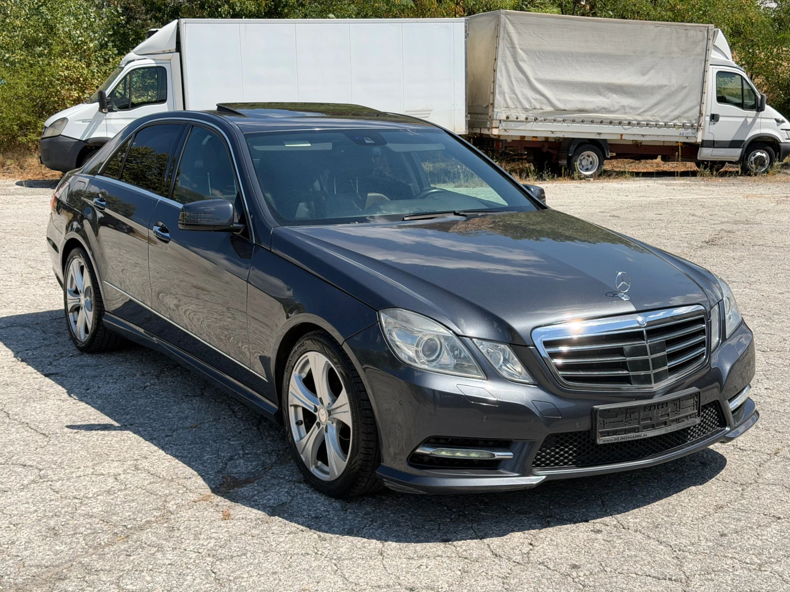 Mercedes-Benz E 350 CDI* AMG LINE* KEYLESS GO* ШИБЕДАХ* ОБСЛУЖЕН!, снимка 3 - Автомобили и джипове - 55835170