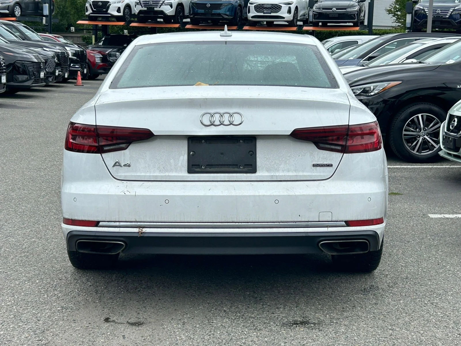 Audi A4 * Progressiv * CARFAX * БЕЗ ПЪРВОНАЧАЛНА ВНОСКА, снимка 3 - Автомобили и джипове - 55842361