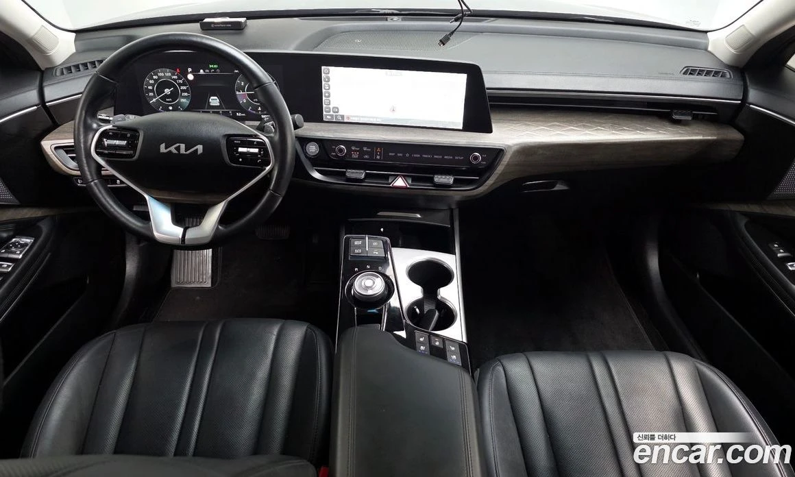 Kia K8 2.5 Gasoline 2WD Noblesse, снимка 7 - Автомобили и джипове - 56186944