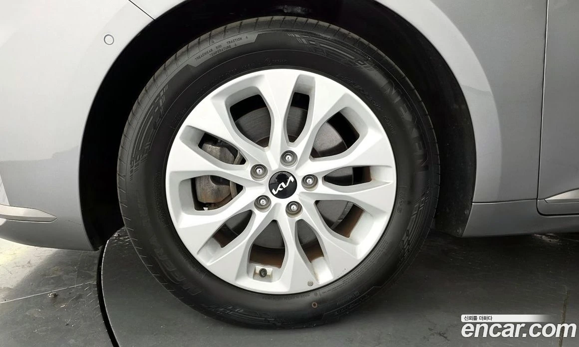 Kia K8 2.5 Gasoline 2WD Noblesse, снимка 5 - Автомобили и джипове - 56186944
