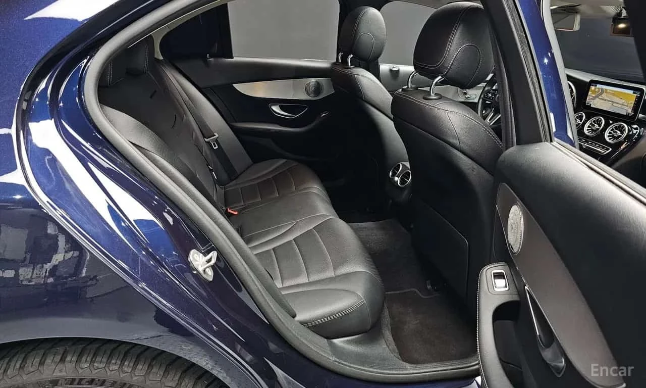 Mercedes-Benz C 200 AMG PACK* DIGITAL* ФИКСИРАНА ЦЕНА ДО БЪЛГАРИЯ* , снимка 16 - Автомобили и джипове - 56258638