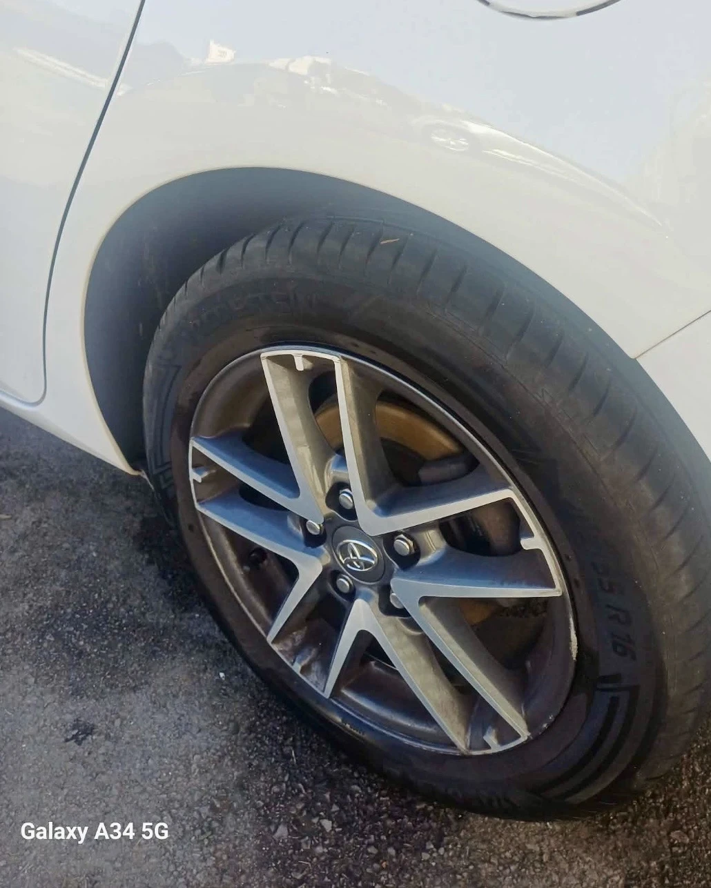 Toyota Auris, снимка 6 - Автомобили и джипове - 56377523