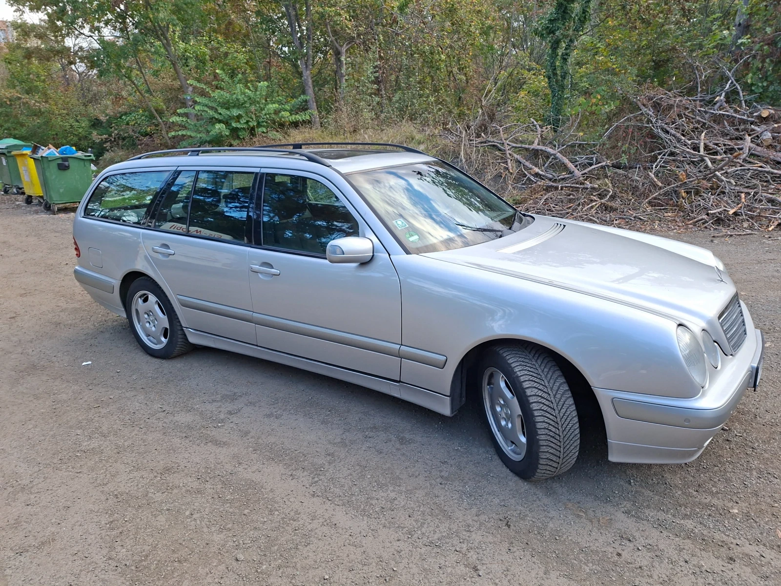 Mercedes-Benz E 260 210K, снимка 4 - Автомобили и джипове - 56643080