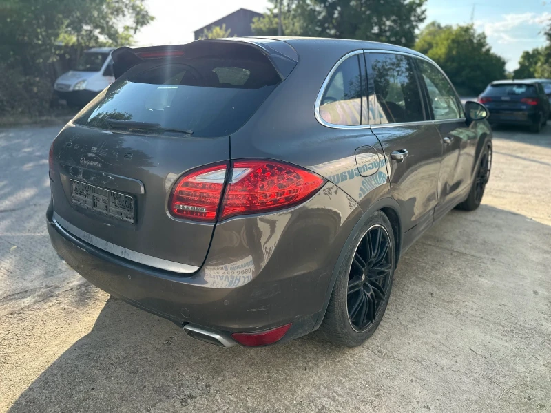Porsche Cayenne 3.0тди , снимка 3 - Автомобили и джипове - 51899867