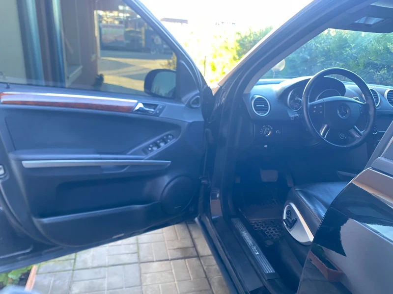 Mercedes-Benz ML 350 100000 реални километра!!!, снимка 10 - Автомобили и джипове - 52256244