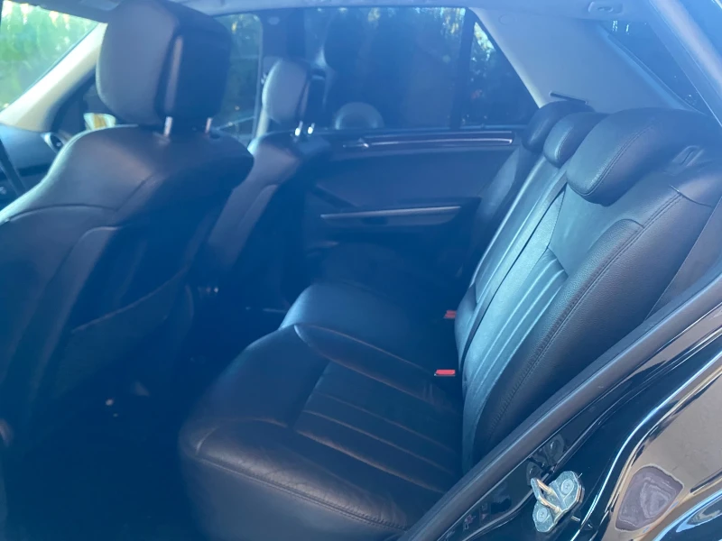 Mercedes-Benz ML 350 100000 реални километра!!!, снимка 9 - Автомобили и джипове - 52256244