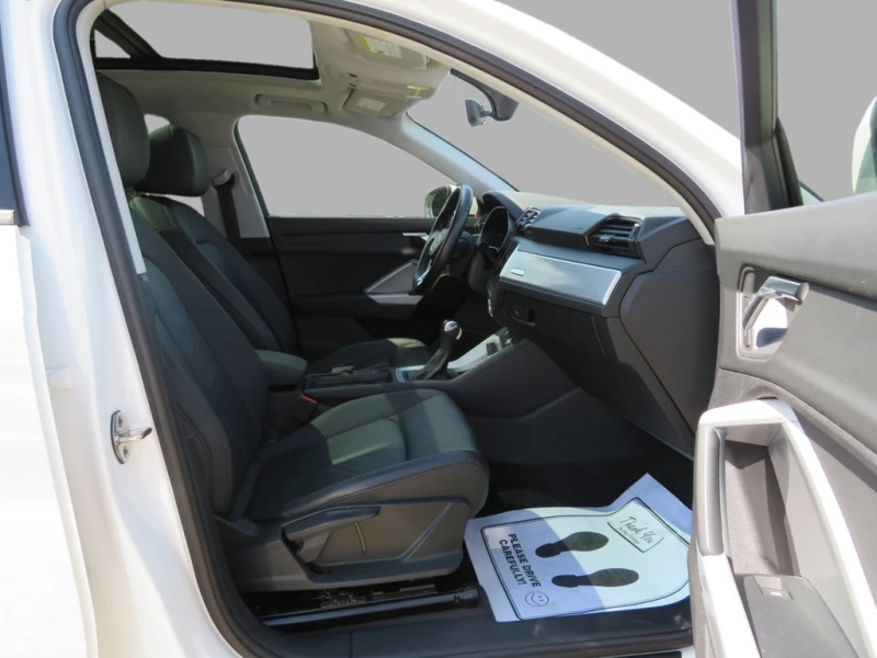 Audi Q3 KOMFORT * * 45TFSI * * CARFAX * * АВТО КРЕДИТ * * , снимка 10 - Автомобили и джипове - 52633733