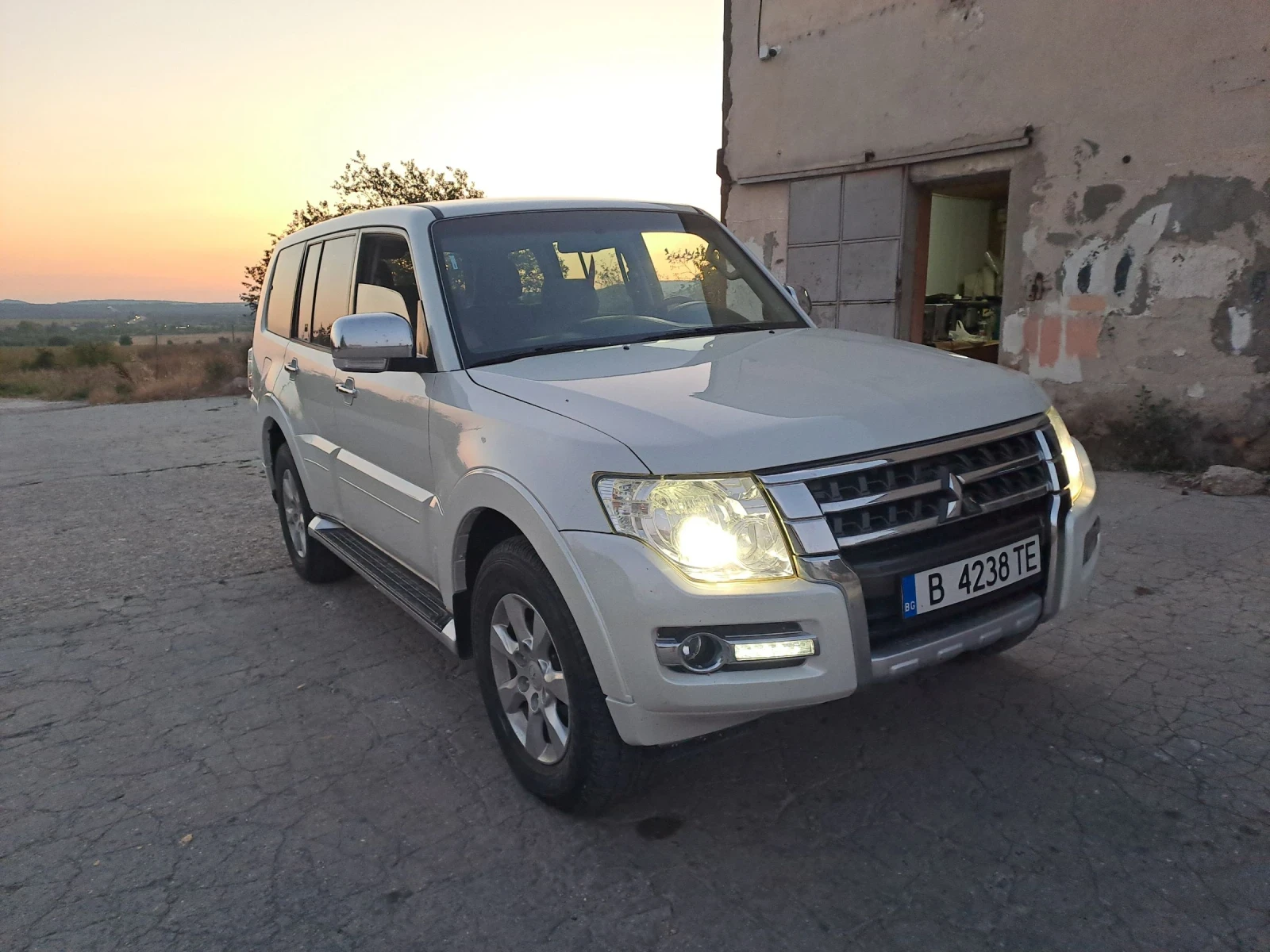 Mitsubishi Pajero 3.8 v6 Gold Edition - изображение 2