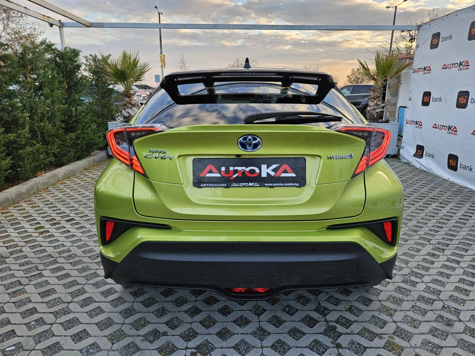 Toyota C-HR 1.8Hybrid-99кс= ДИСТРОНИК= НАВИ= КАМЕРА= LUXURY - изображение 4