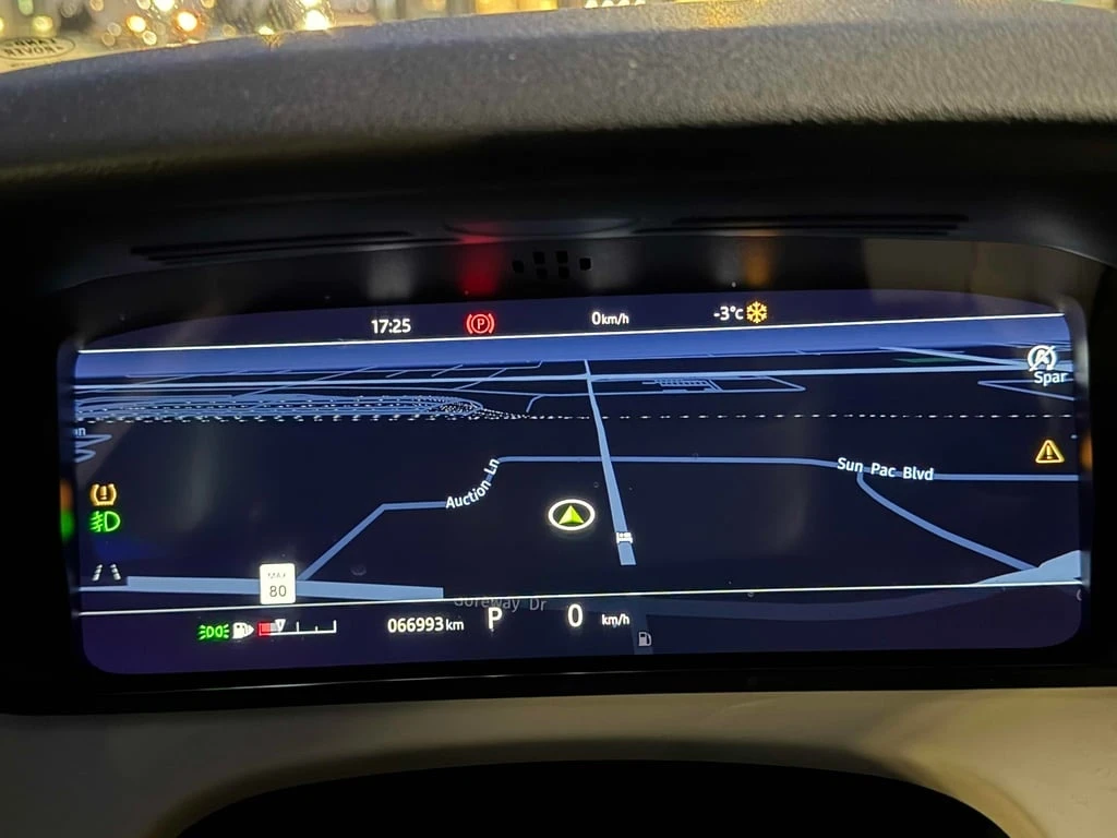 Land Rover Range Rover Velar * D180 R Dynamic SE * CARFAX * ЦЕНА ДО БГ - изображение 10