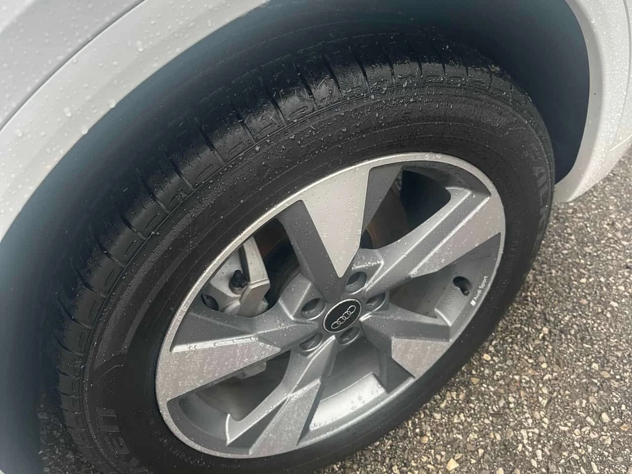 Audi Q5 Komfort| DISTRONIC| ПОДГРЕВИ| CARFAX, снимка 6 - Автомобили и джипове - 53819864