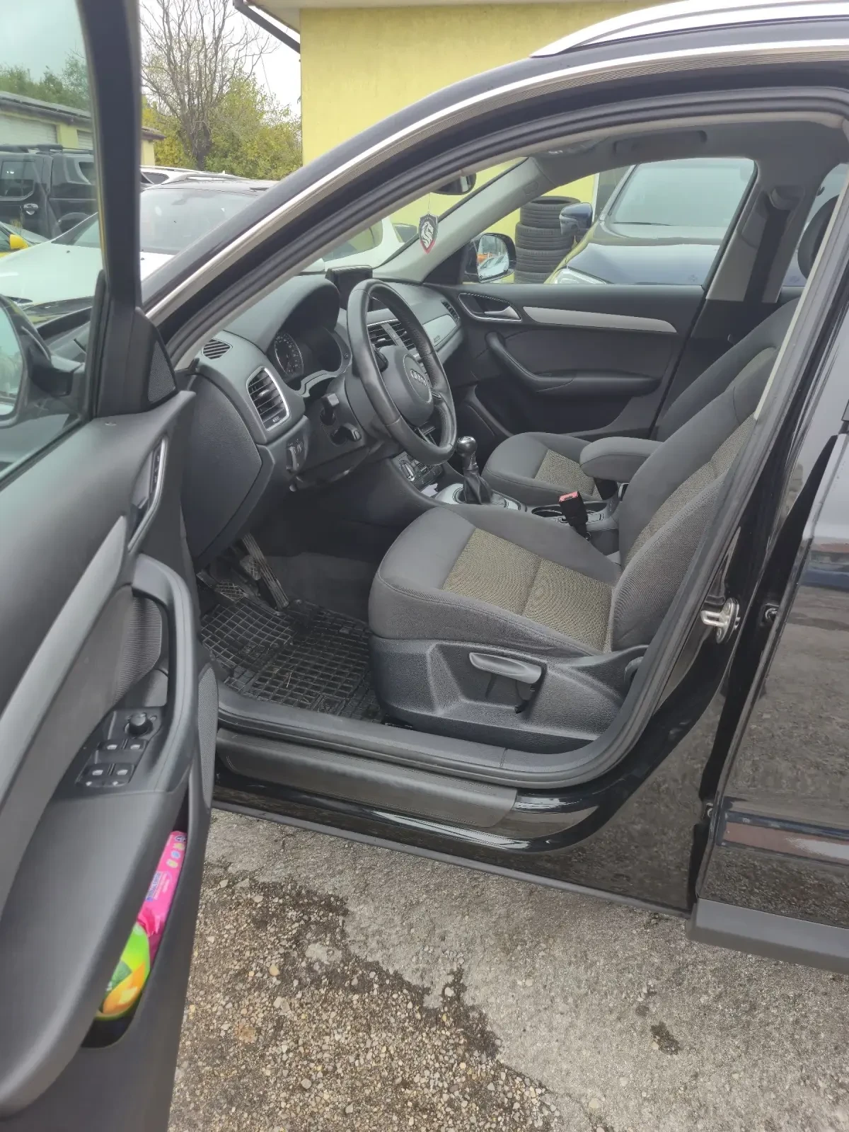 Audi Q3 2000 4x4 панорама, снимка 15 - Автомобили и джипове - 53978361