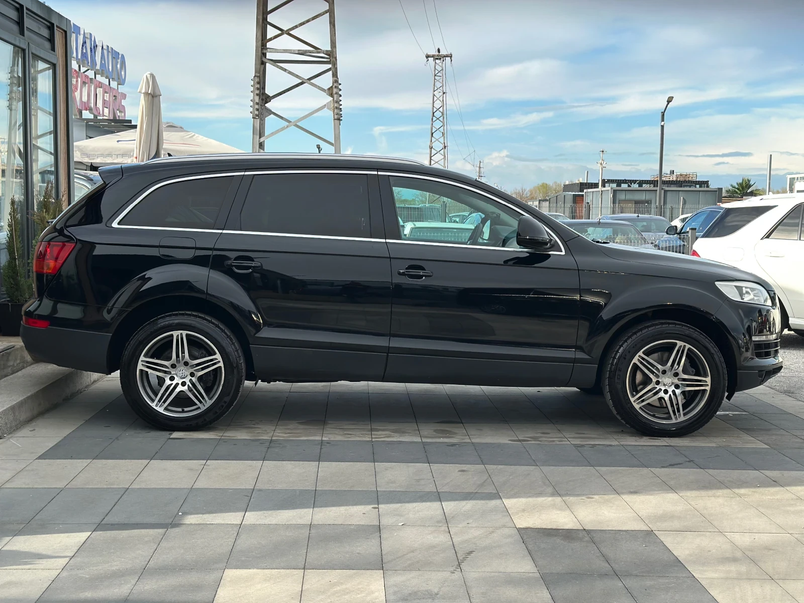 Audi Q7 * 3.0TDI* 7 Местна* Теглич* , снимка 7 - Автомобили и джипове - 54083126