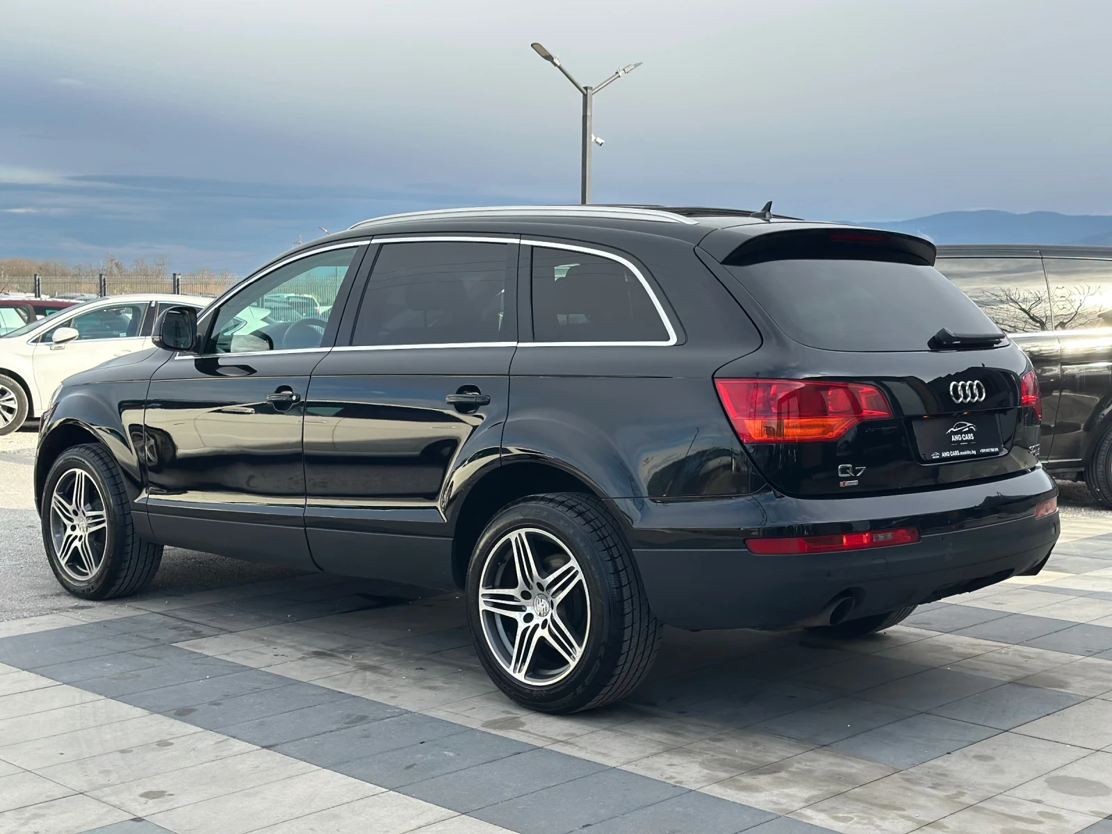 Audi Q7 * 3.0TDI* 7 Местна* Теглич* , снимка 4 - Автомобили и джипове - 54083126