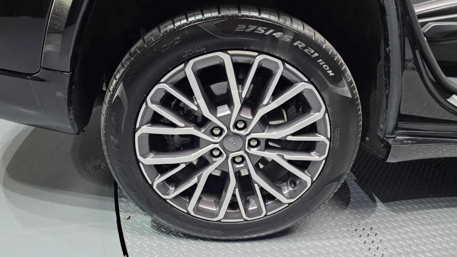 Jeep Grand cherokee Summit Reserve | Панорама | HUD | 360Камера | Масж, снимка 5 - Автомобили и джипове - 54693281