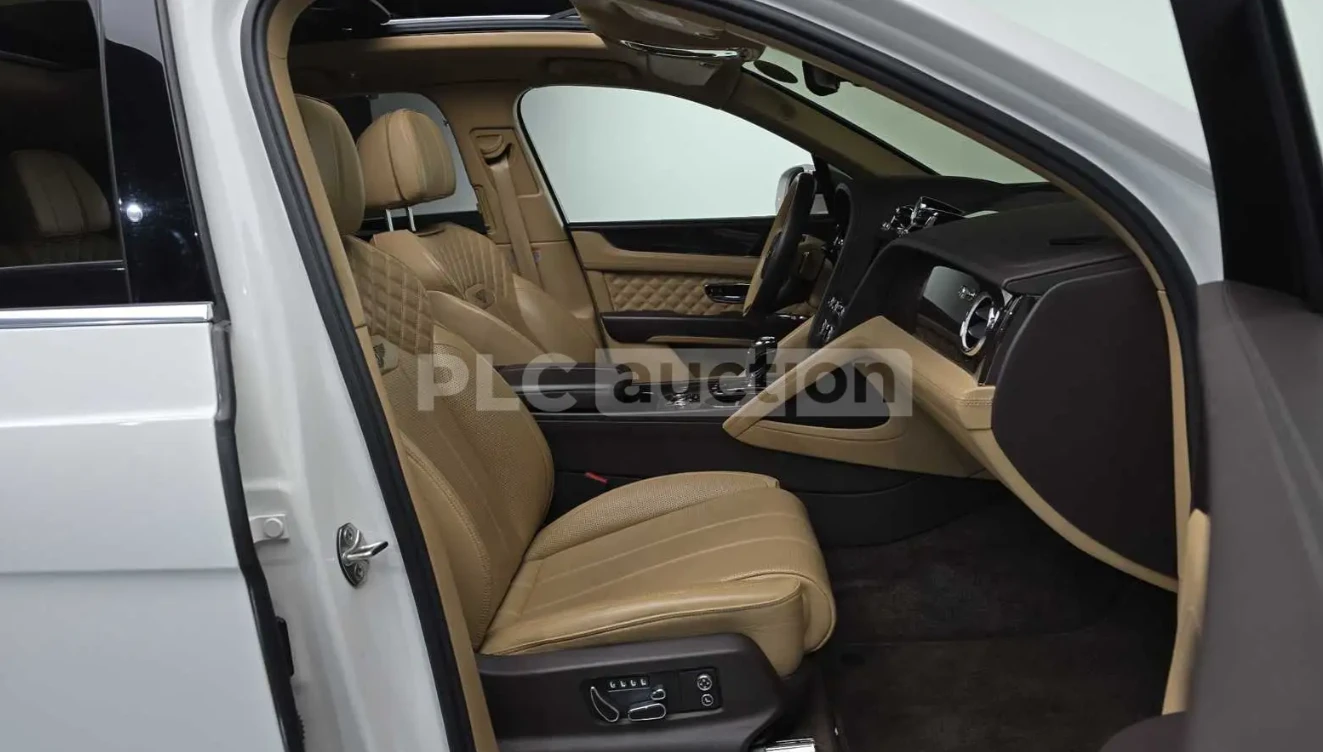 Bentley Bentayga FIRST EDITION, снимка 11 - Автомобили и джипове - 54835001