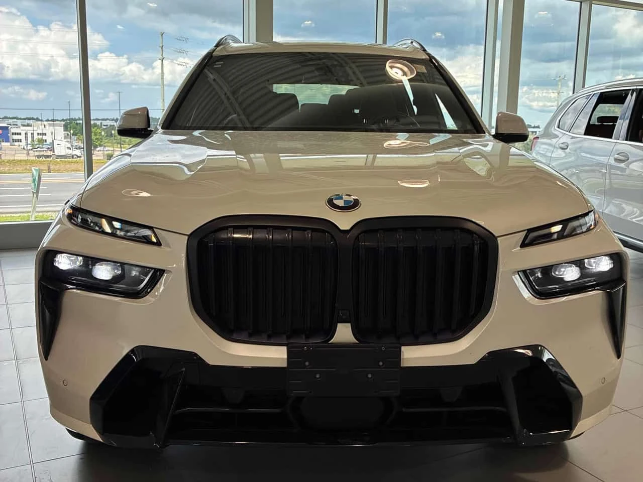 BMW X7 xDrive40i | ОТ ПРЕДСТАВИТЕЛСТВО НА BMW, снимка 2 - Автомобили и джипове - 55344034