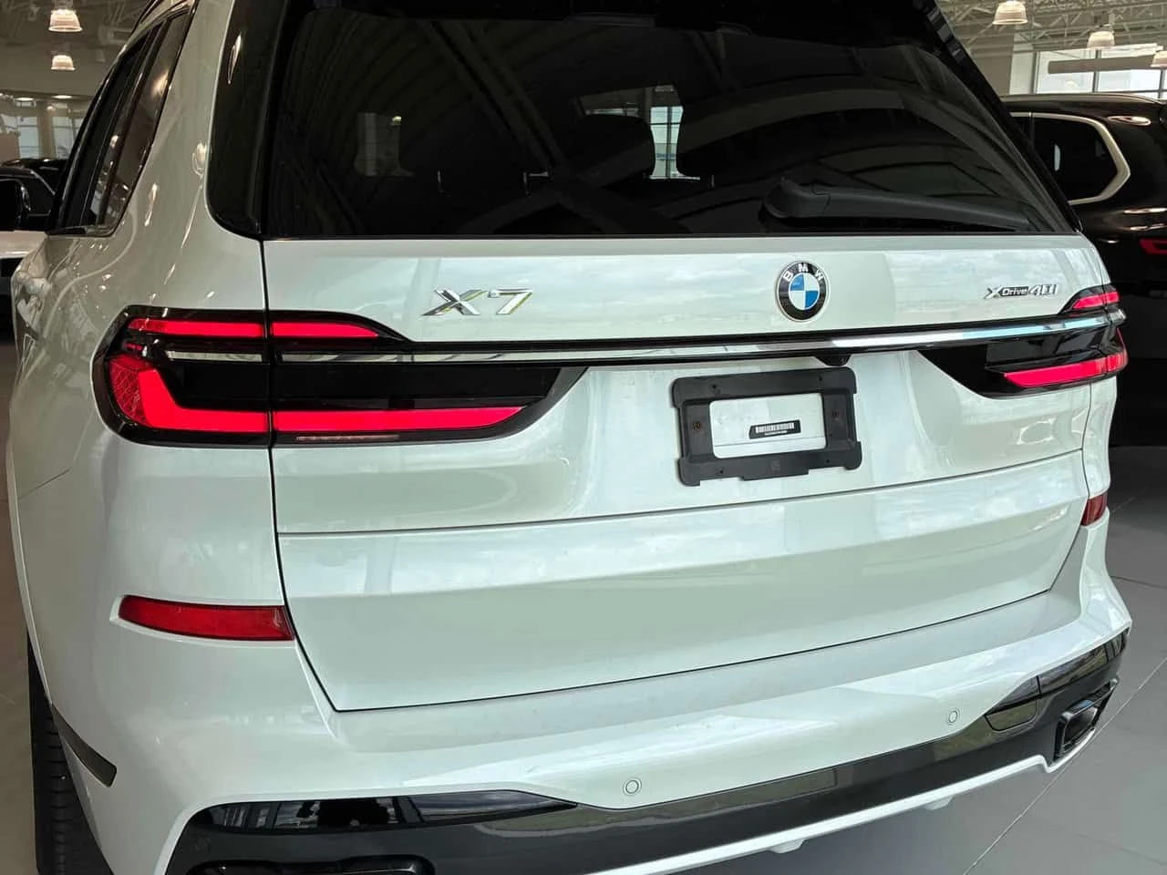BMW X7 xDrive40i | ОТ ПРЕДСТАВИТЕЛСТВО НА BMW, снимка 5 - Автомобили и джипове - 55344034