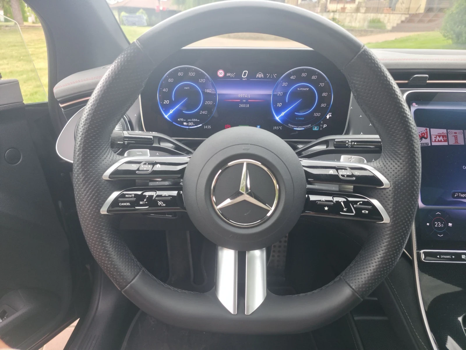 Mercedes-Benz EQE 300 AMG 26000 км!, снимка 8 - Автомобили и джипове - 55406147
