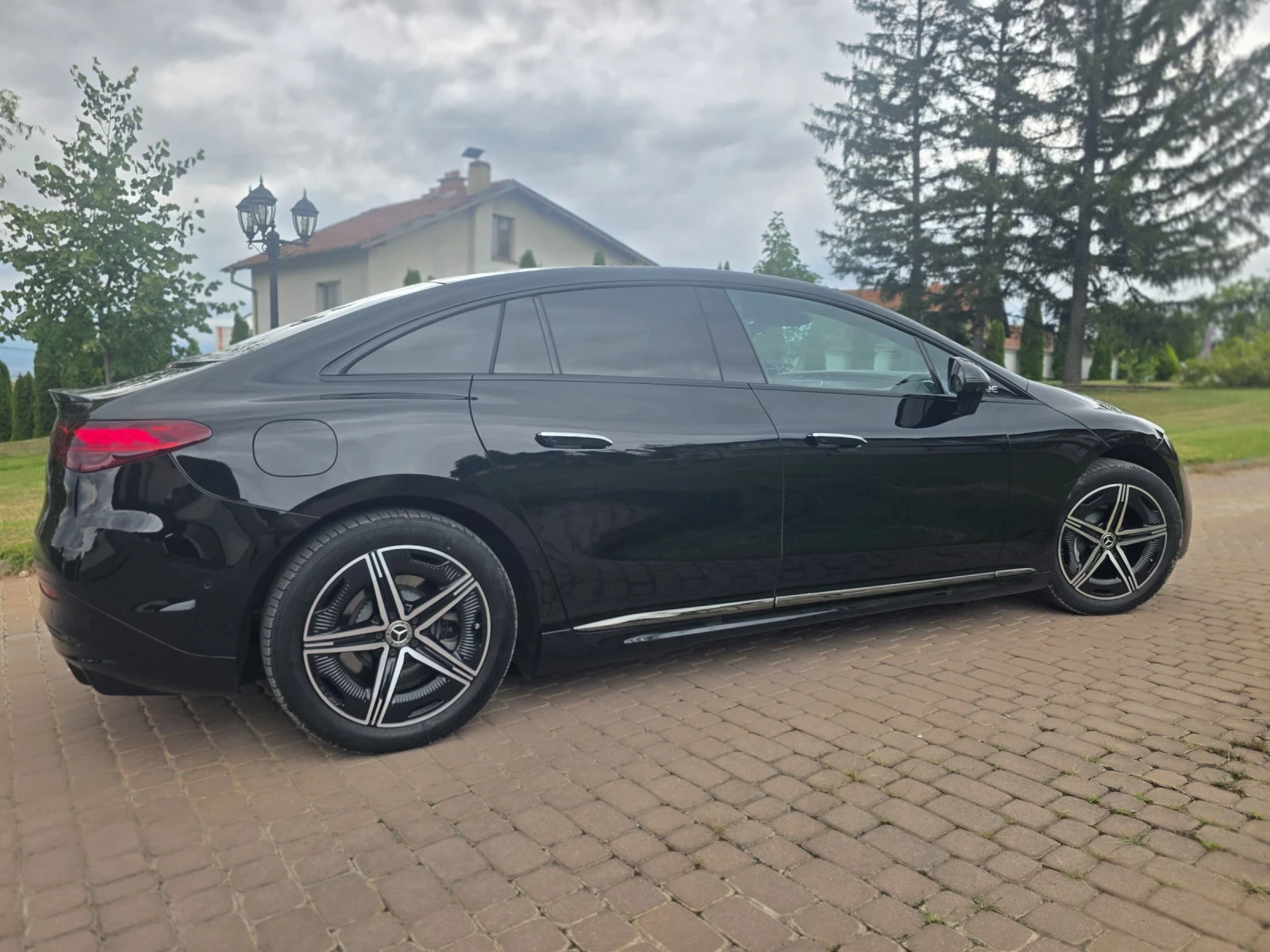 Mercedes-Benz EQE 300 AMG 26000 км!, снимка 4 - Автомобили и джипове - 55406147