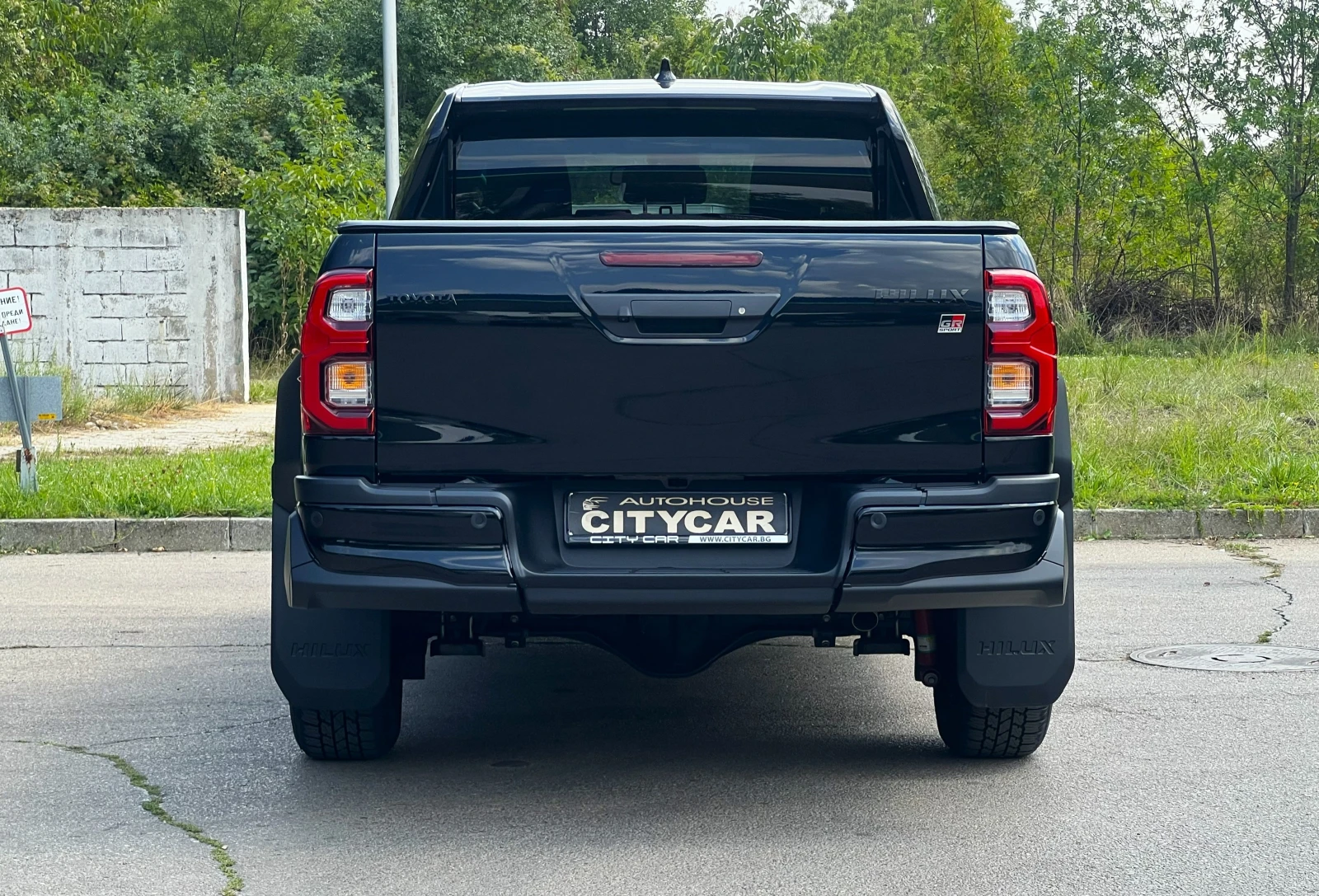 Toyota Hilux 2.8 D-4D / GR SPORT / DOUBLE CAB / JBL / LED /, снимка 5 - Автомобили и джипове - 55789901