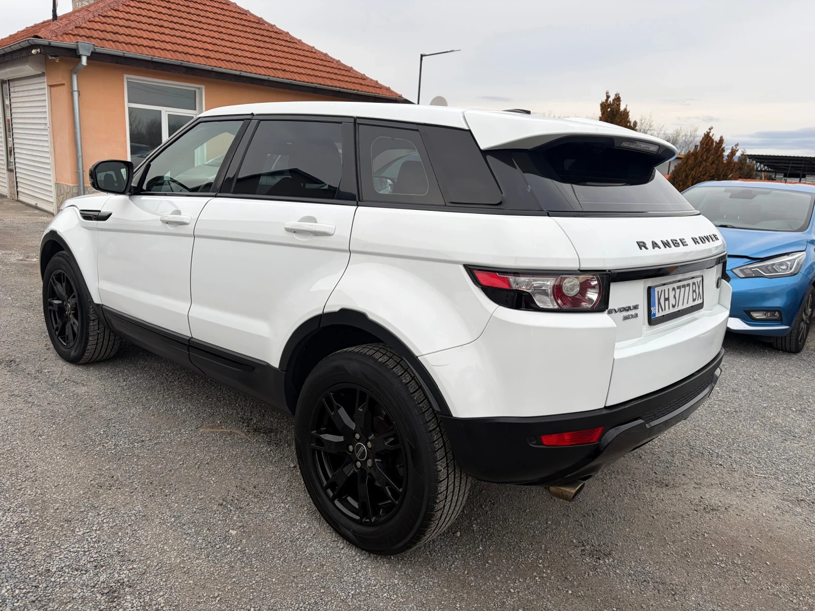 Land Rover Evoque 2.2   190кс, снимка 4 - Автомобили и джипове - 56077910