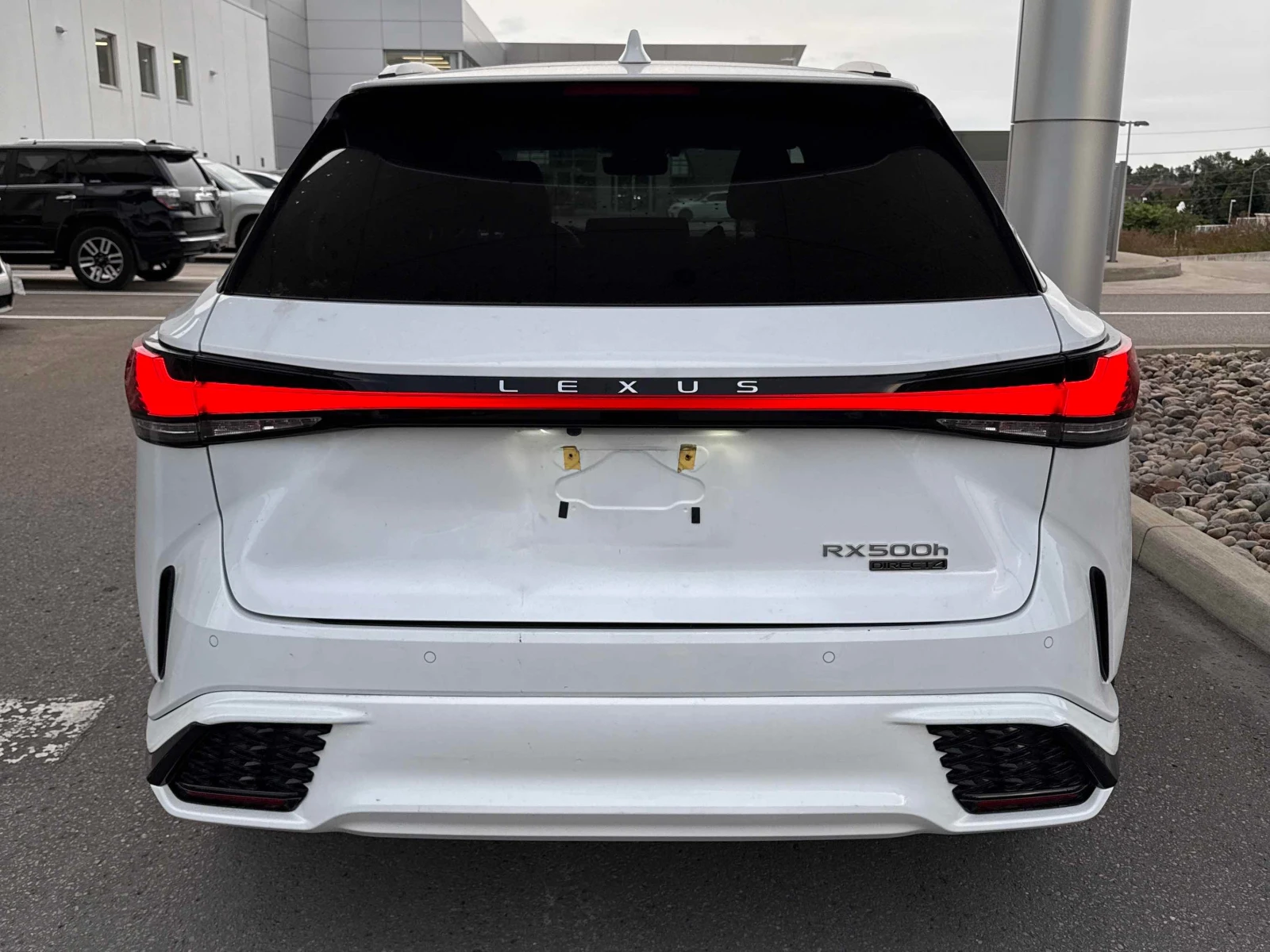 Lexus RX 500h  CARFAX, снимка 4 - Автомобили и джипове - 56099880