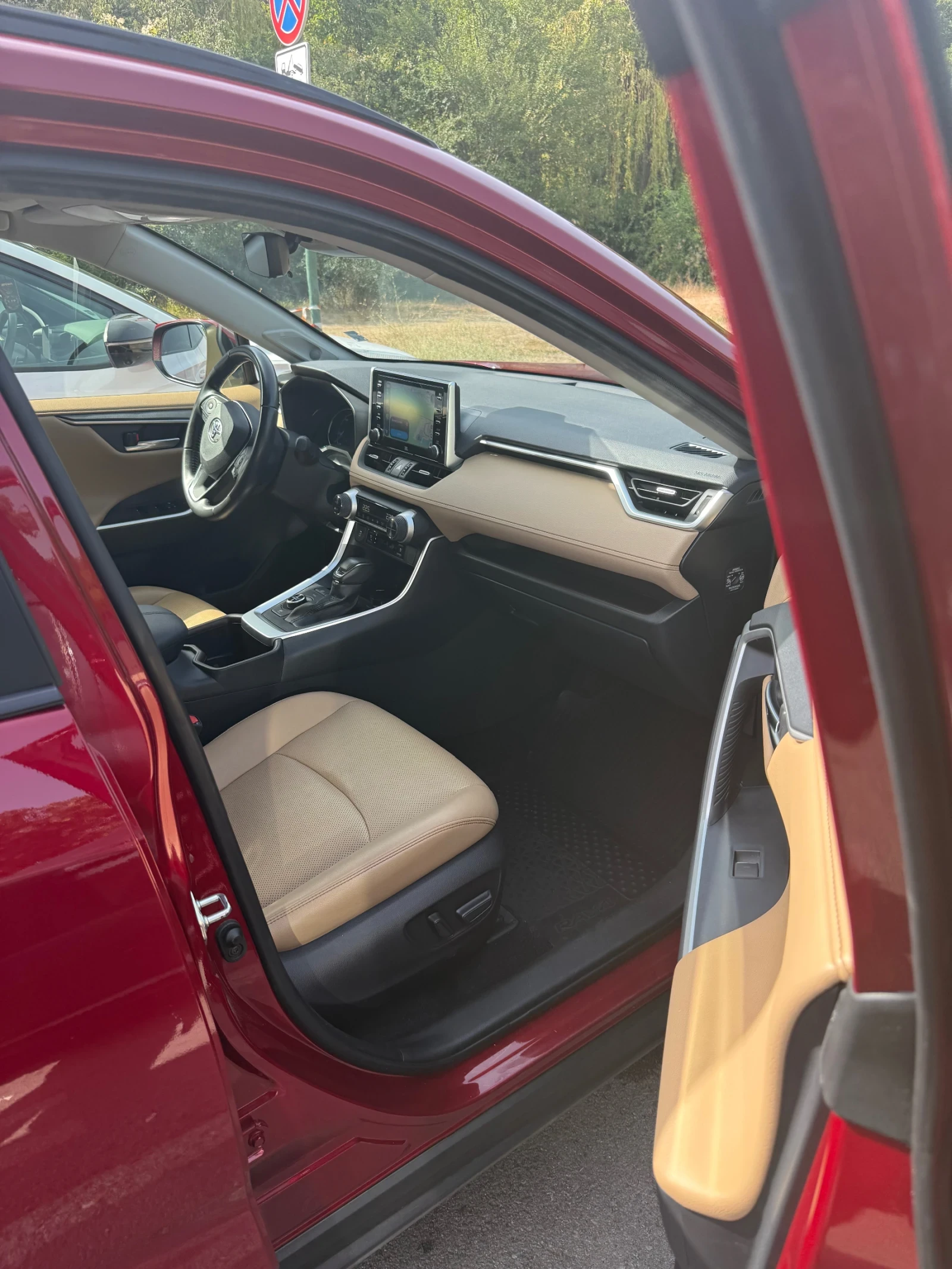 Toyota Rav4 2.5 HYB AWD-i Luxury premium , снимка 7 - Автомобили и джипове - 56151703