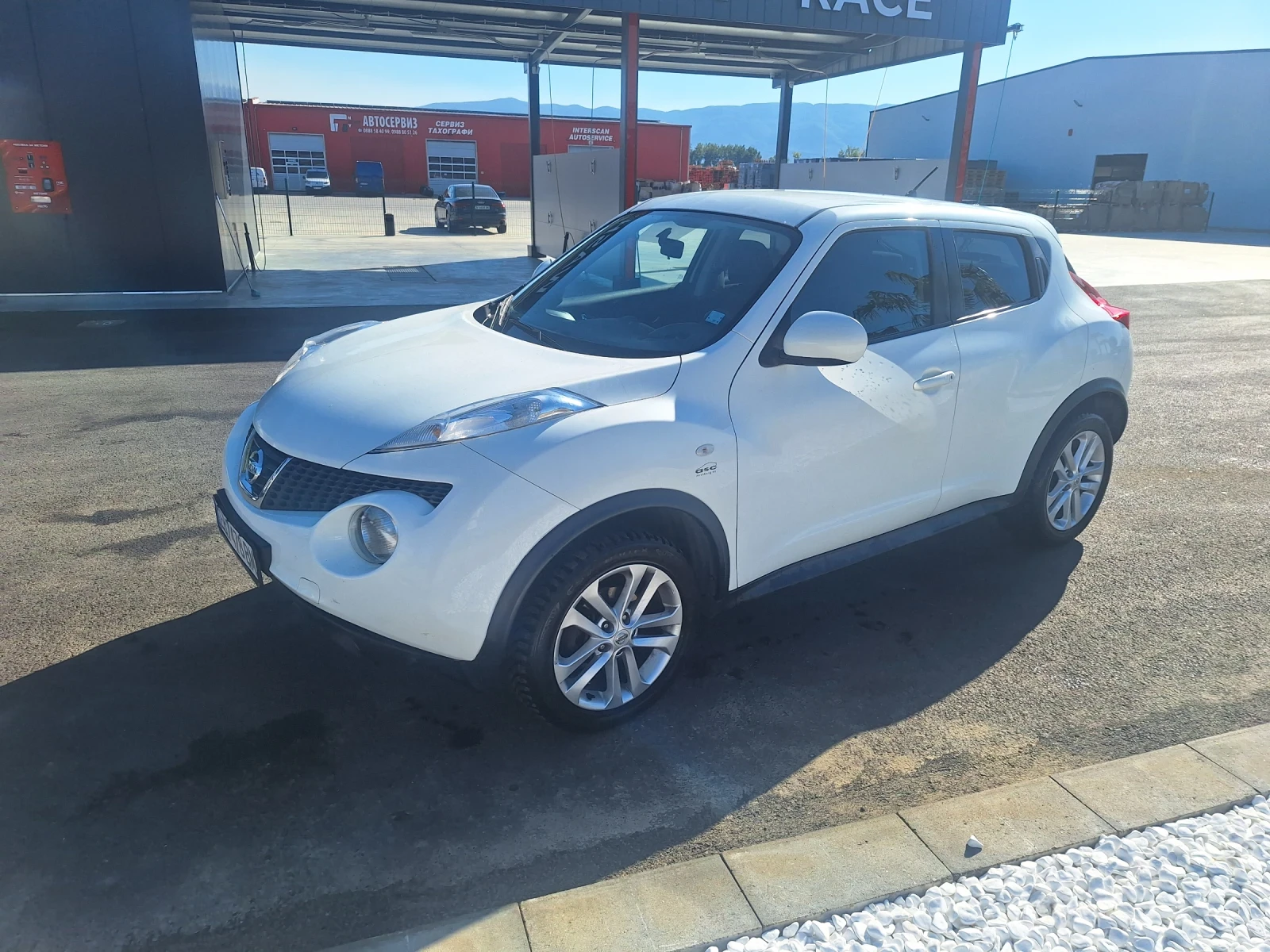 Nissan Juke 1.5 dci, снимка 4 - Автомобили и джипове - 56349940