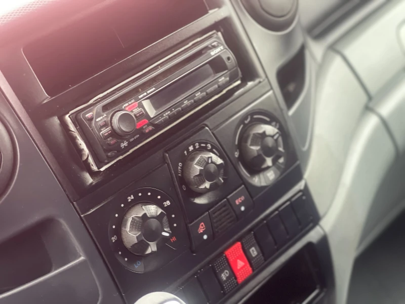 Iveco Daily 35c12 Фургон / Падащ борд, снимка 13 - Бусове и автобуси - 53093051