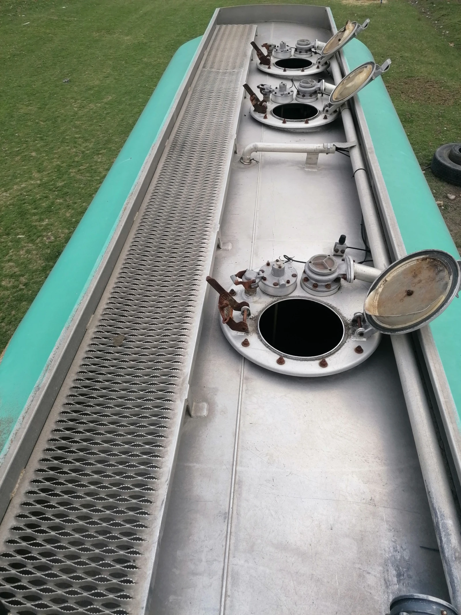 �� ������� cisterna | Mobile.bg � ����������� 11