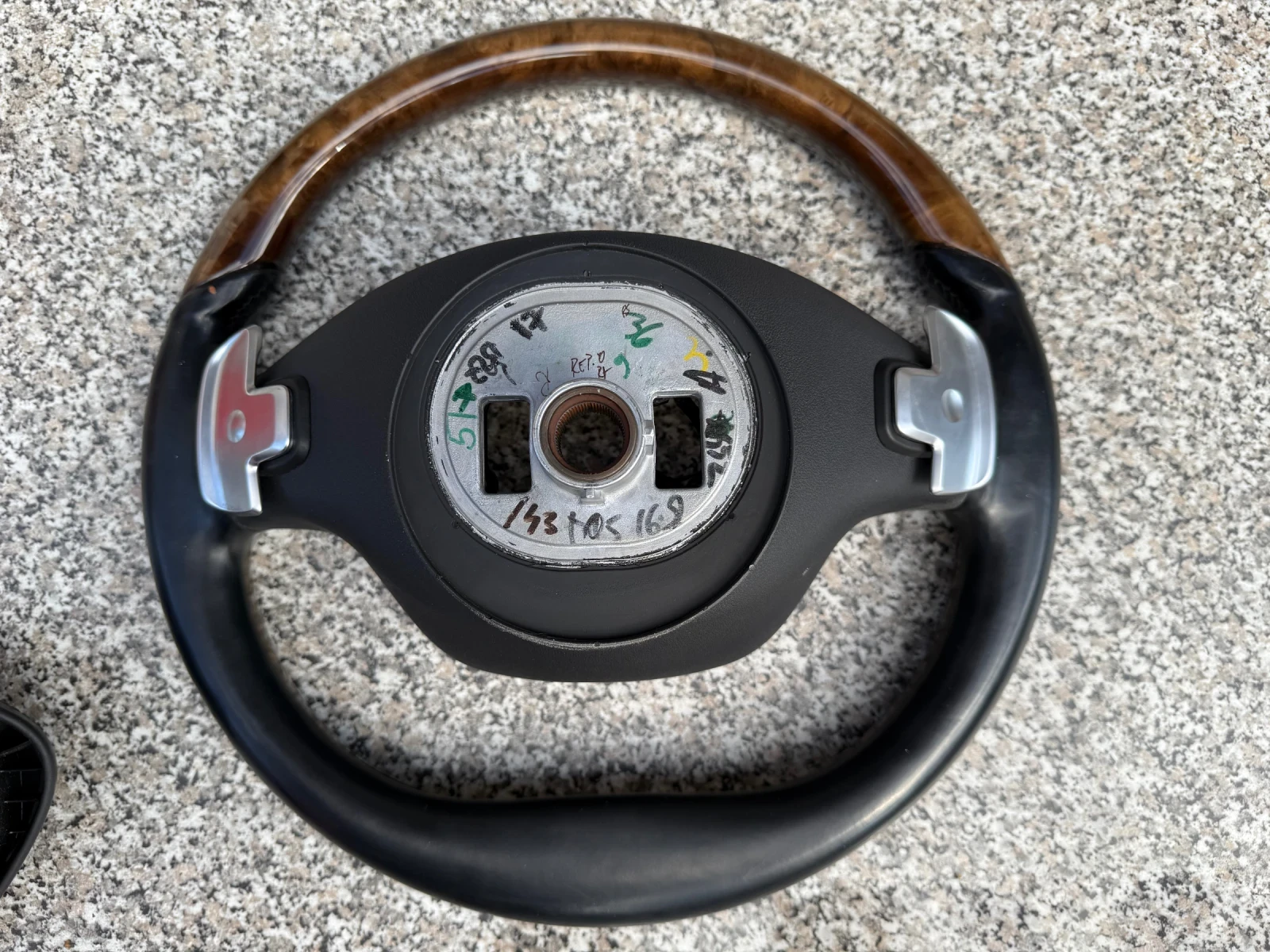    W-222 | Mobile.bg   2