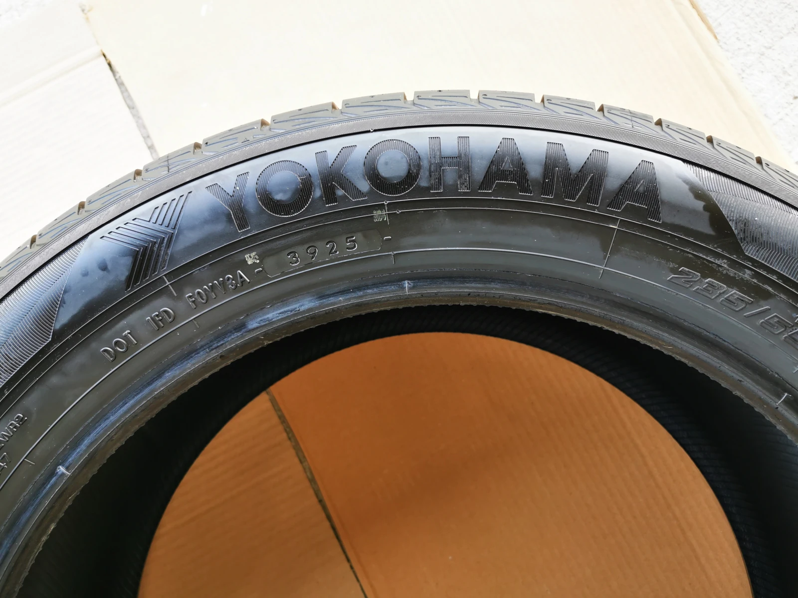 Гуми Летни 235/55R19, снимка 2 - Гуми и джанти - 54485597