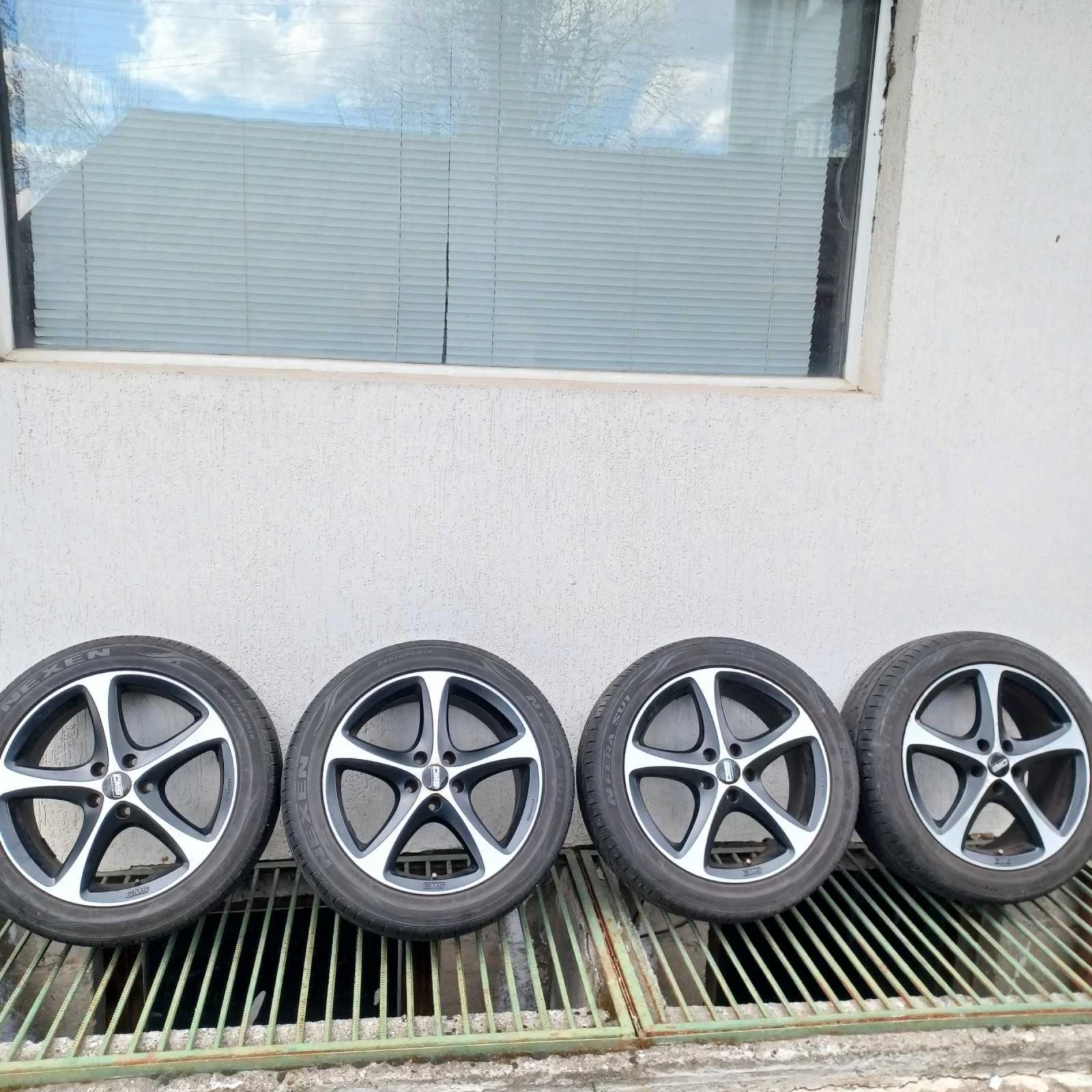 ���� � ������ 245/45R18 | Mobile.bg � ����������� 1