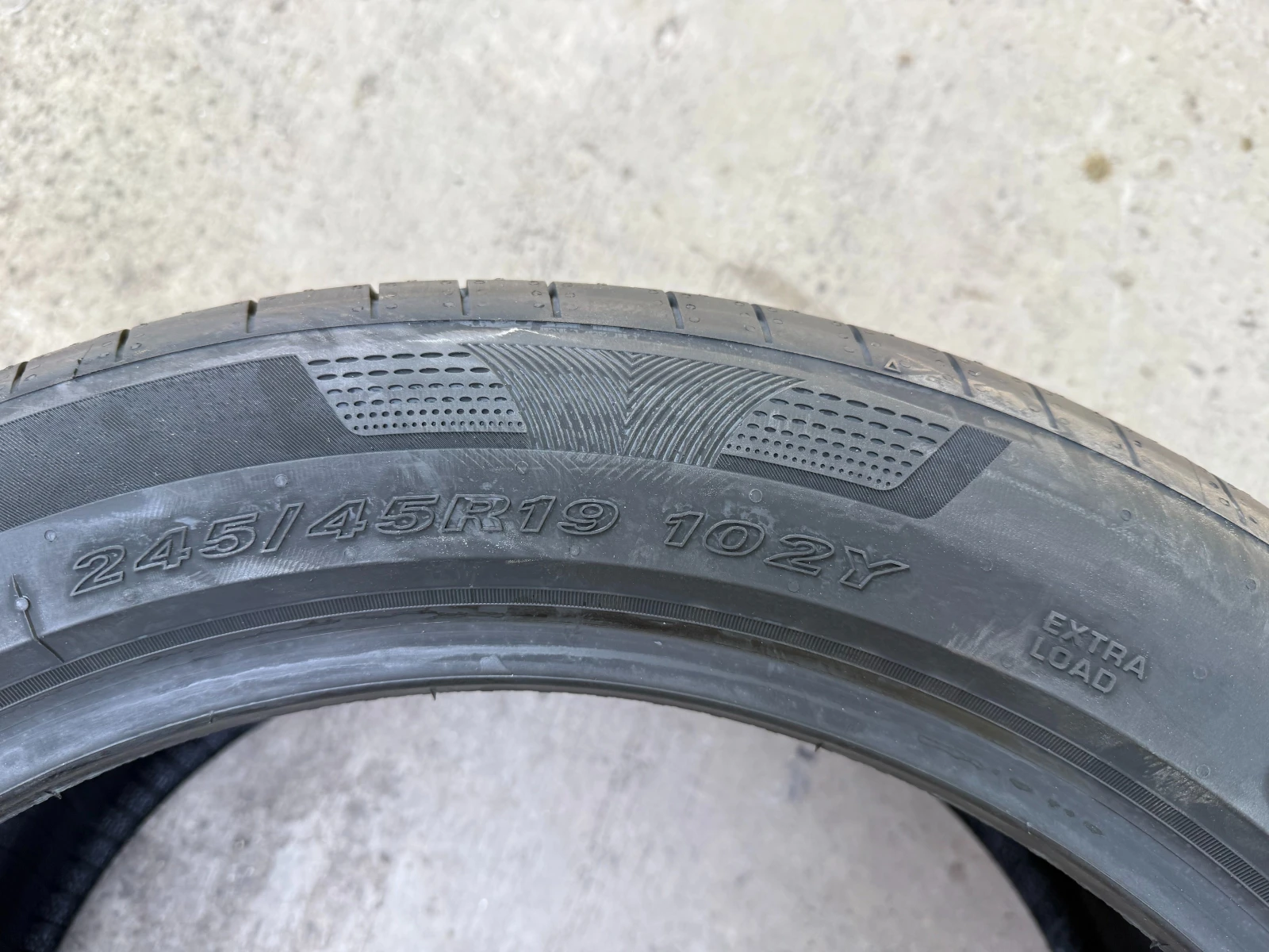 Гуми Летни 245/45R19, снимка 5 - Гуми и джанти - 55583533