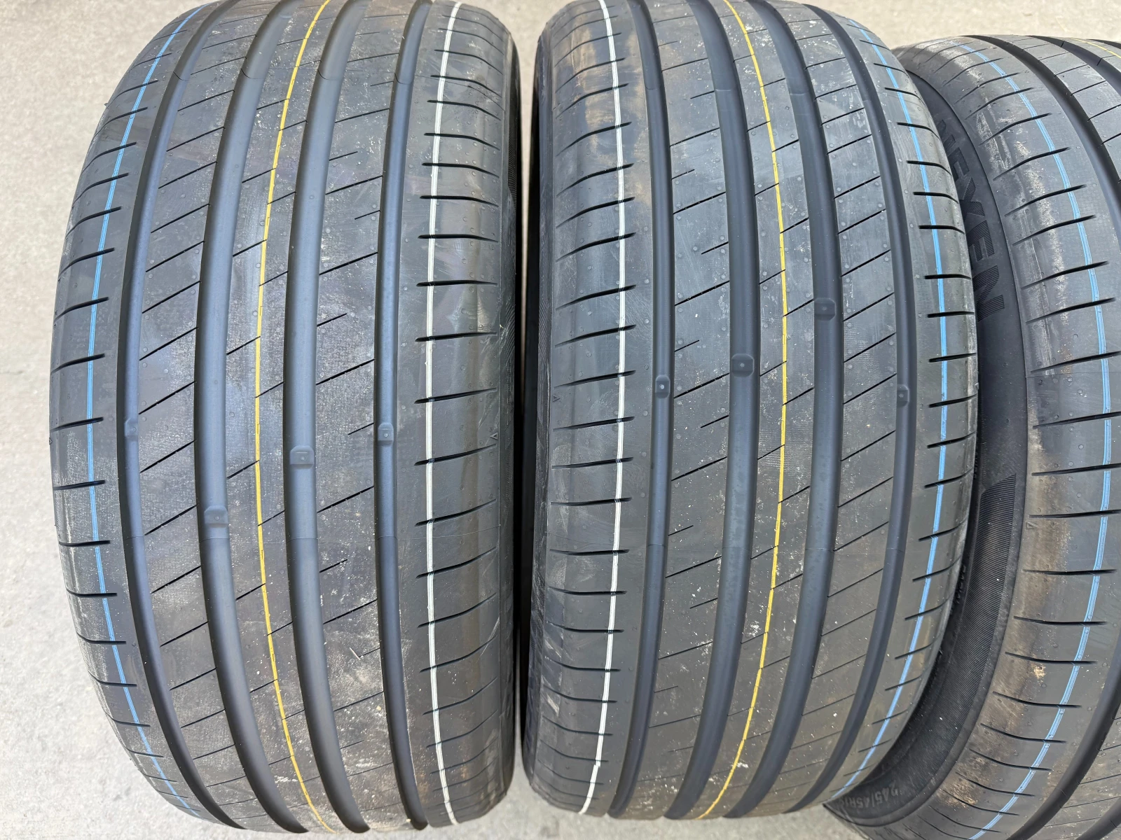 Гуми Летни 245/45R19, снимка 3 - Гуми и джанти - 55583533