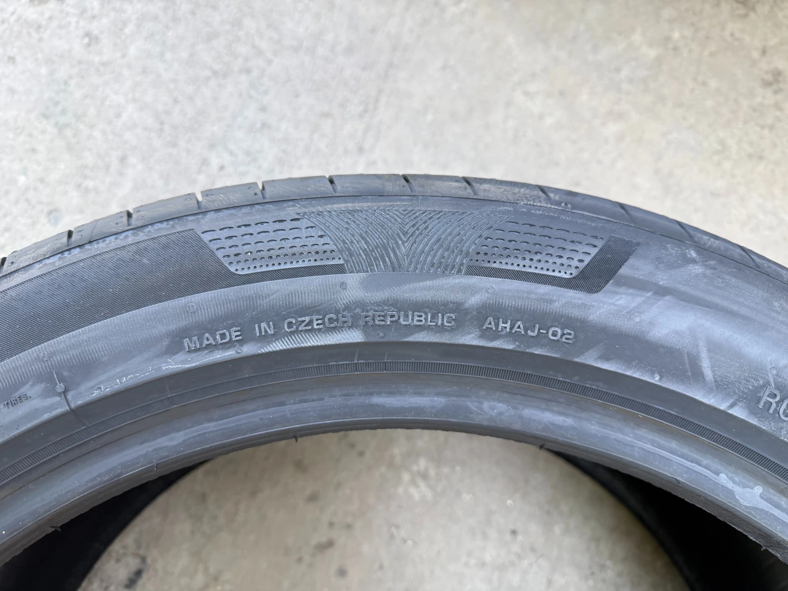 Гуми Летни 245/45R19, снимка 8 - Гуми и джанти - 55583533