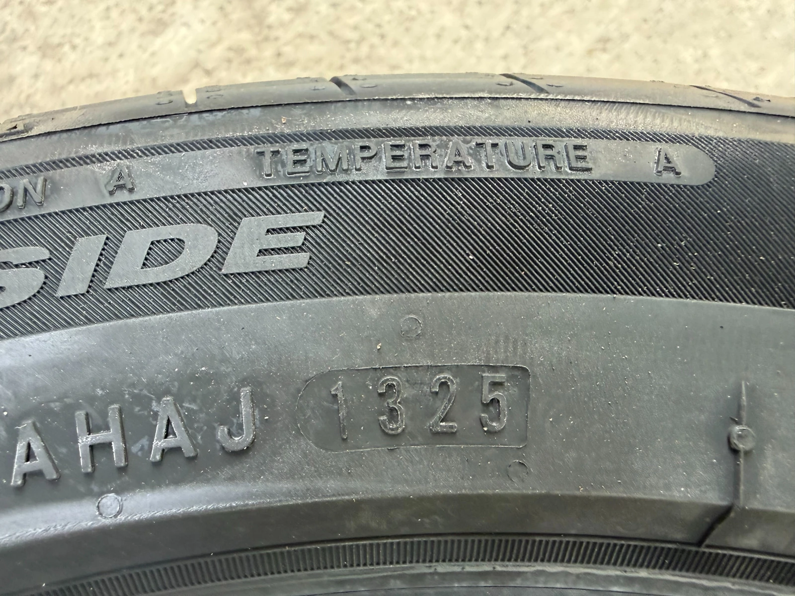 Гуми Летни 245/45R19, снимка 4 - Гуми и джанти - 55583533