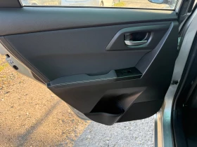 Toyota Auris 1.6 i, снимка 8