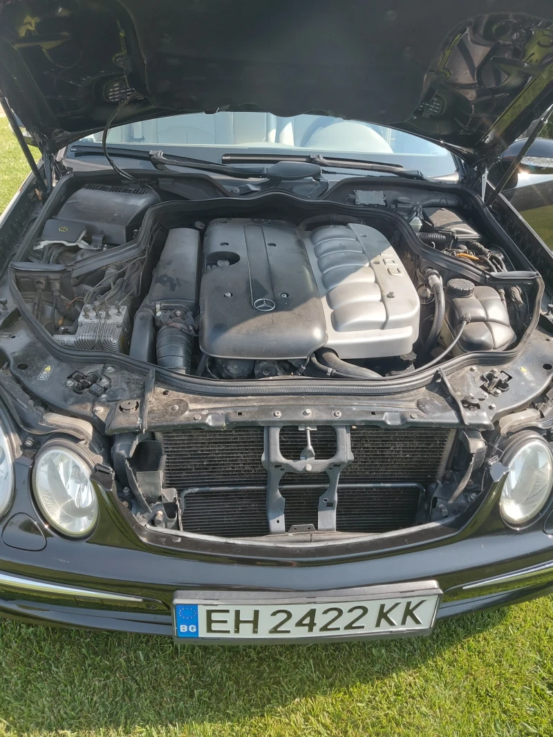 Mercedes-Benz E 320, снимка 12 - Автомобили и джипове - 47160681