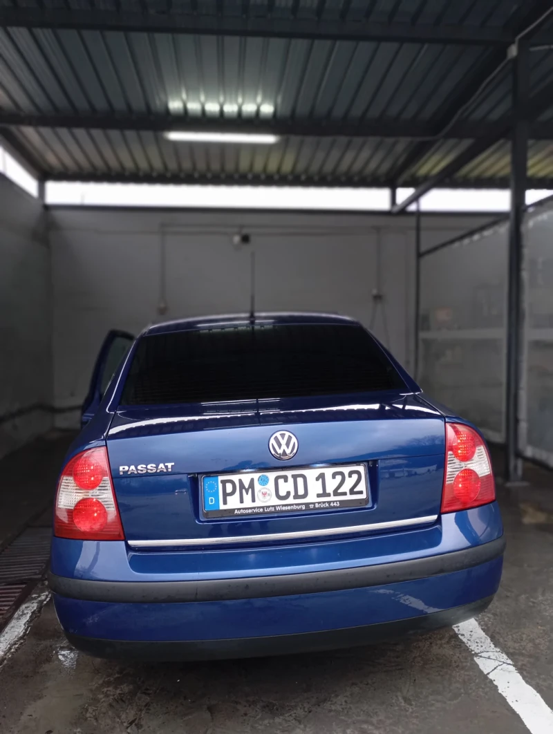 VW Passat 1.6, снимка 5 - Автомобили и джипове - 48467229