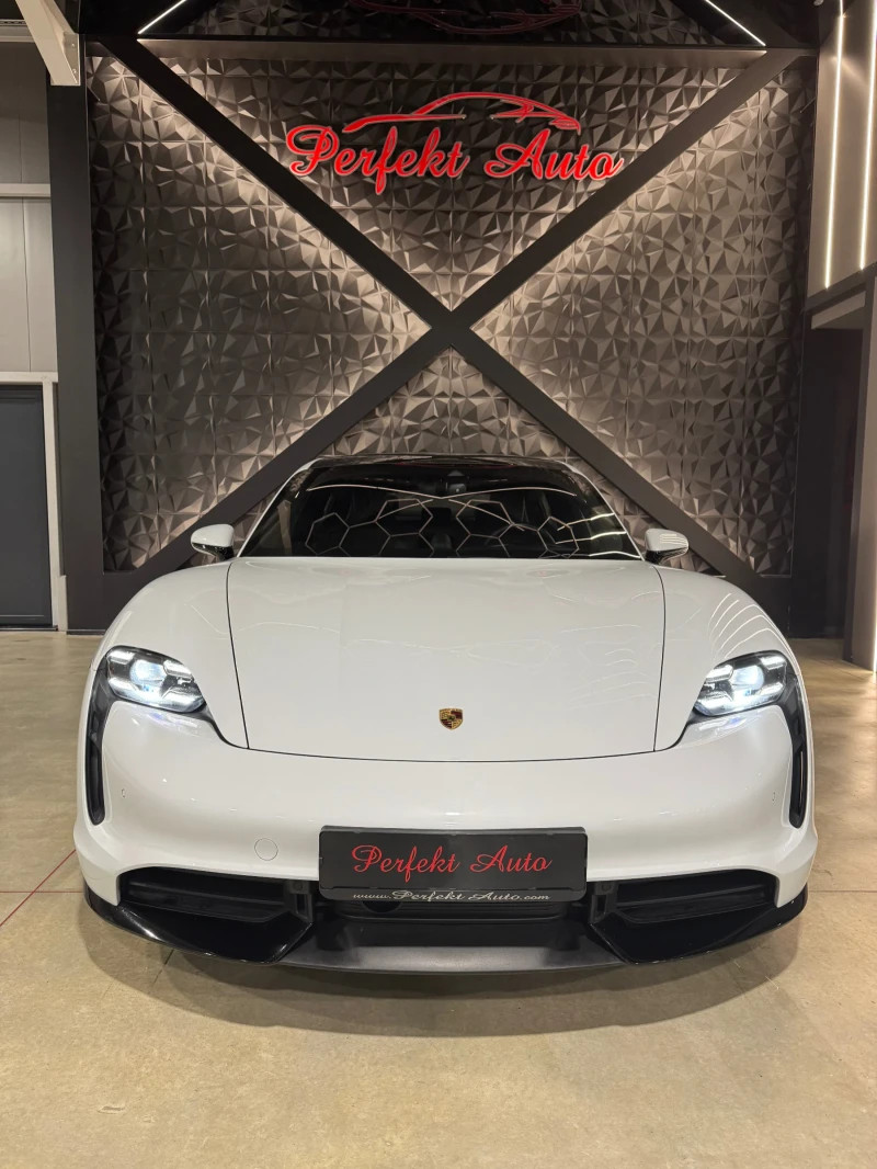Porsche Taycan TURBO * FULL Екстри * BOSE * Панорама * , снимка 2 - Автомобили и джипове - 50939921